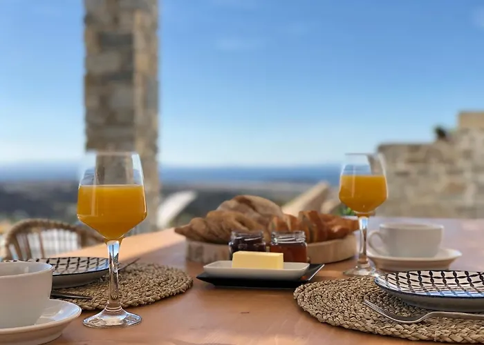 Pili Pala Moni Christou Dasous